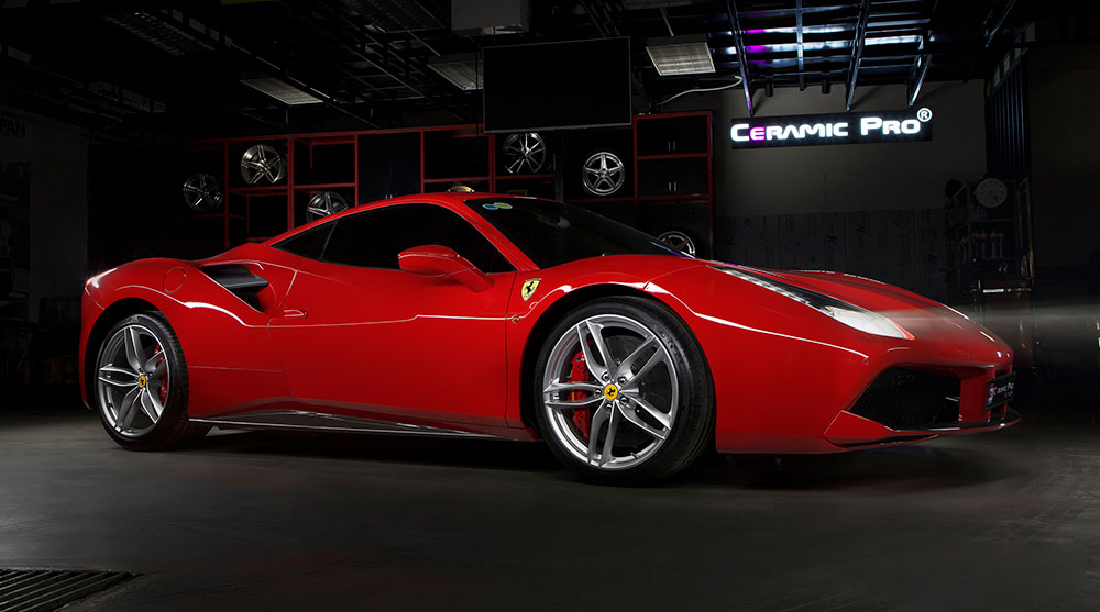 chụp ảnh quảng cáo thương hiệu xe Ferrari chất lượng